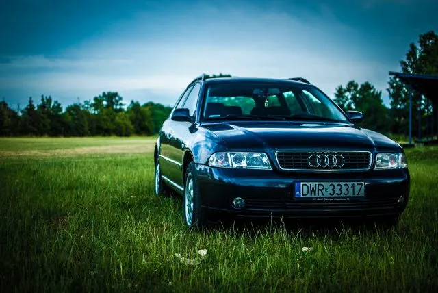 Czy warto zainwestować w używane auto z salonu?
